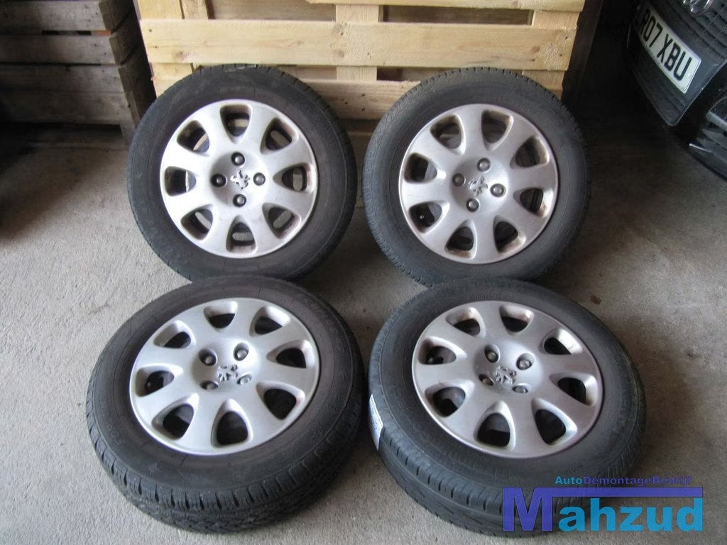 PEUGEOT 307 BANDEN STALEN VELGEN 196 65 15 INCH 4X108, Taurusavenue 1
2132 LS  Hoofddorp, NL, Gebruikt, Contact.group@renault.com