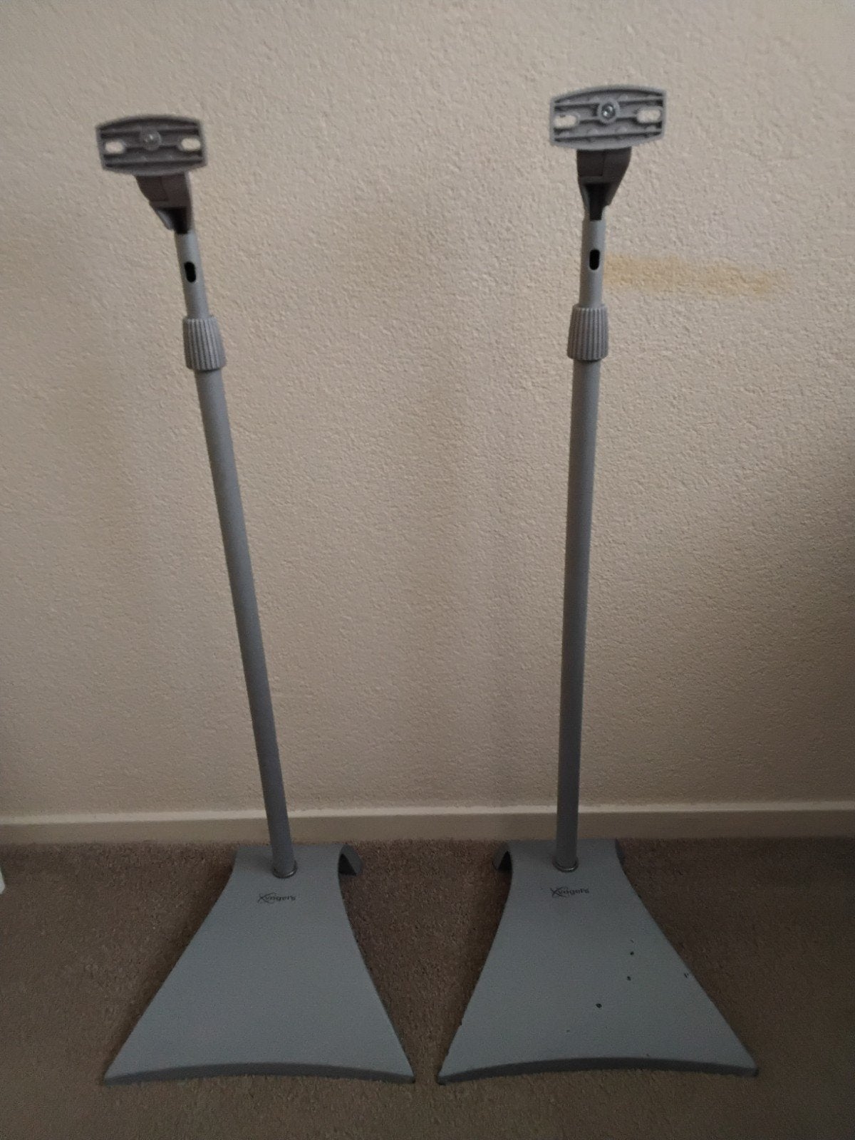 Vogels Speakerstandaarden - Set van 2, Audio, Tv en Foto, Gebruikt, Inclusief standaarden, Overige typen, Ophalen