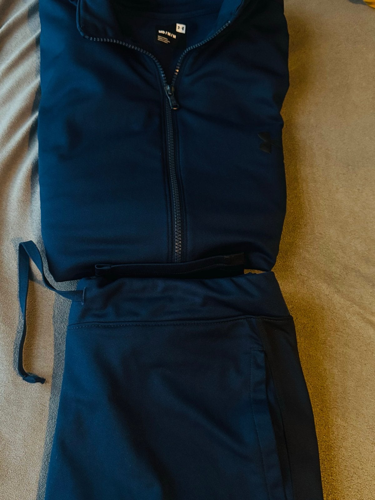 Under Armour trainingspak - Donkerblauw (M), Fitness, Ophalen of Verzenden, Zo goed als nieuw, Maat 48/50 (M)