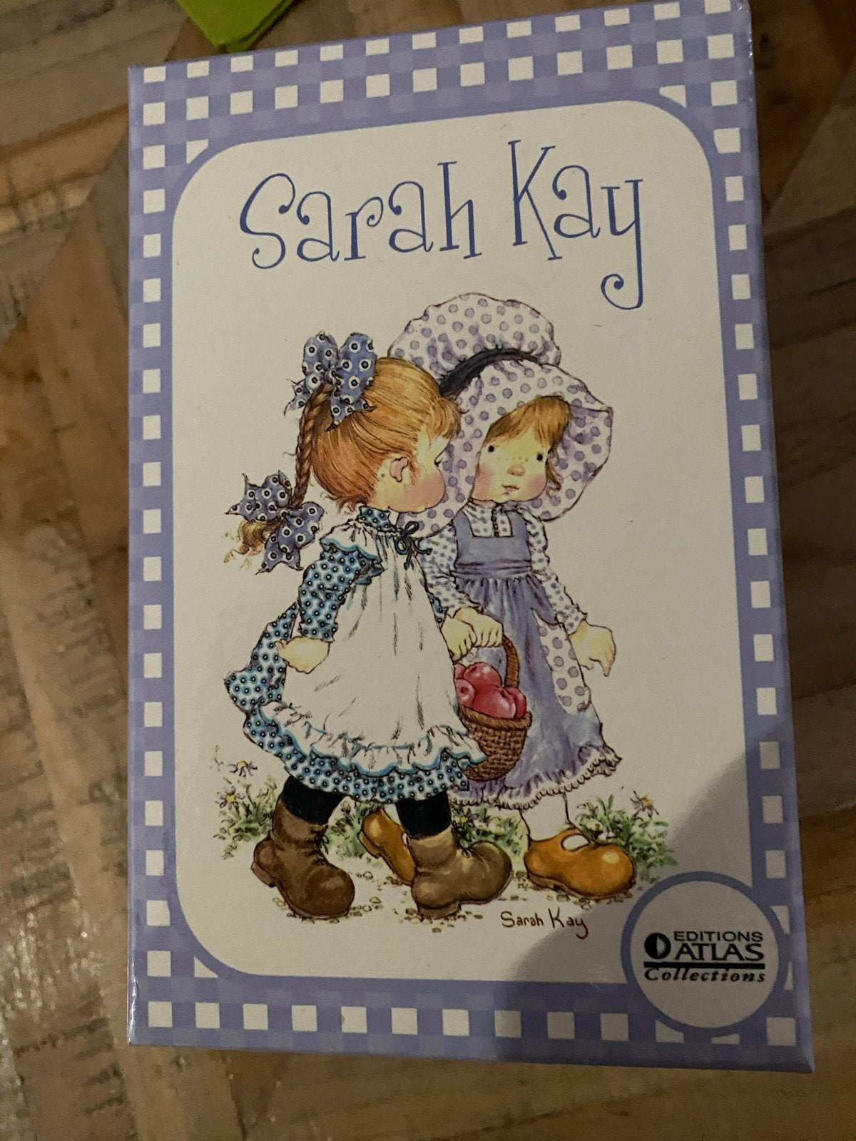 Sarah Kay beeldje "Het meisje met de appel" -10€, Ophalen, Zo goed als nieuw