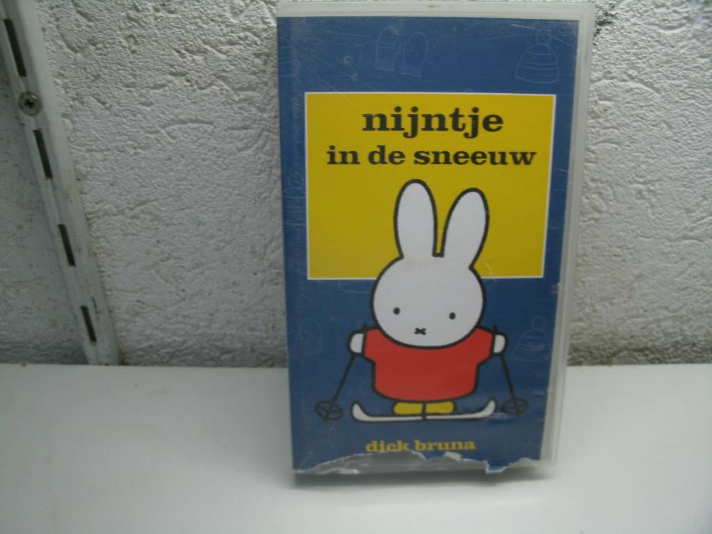 vhs 75a nijntje in de sneeuw, Cd's en Dvd's, VHS | Kinderen en Jeugd, Alle leeftijden, Ophalen of Verzenden, Zo goed als nieuw