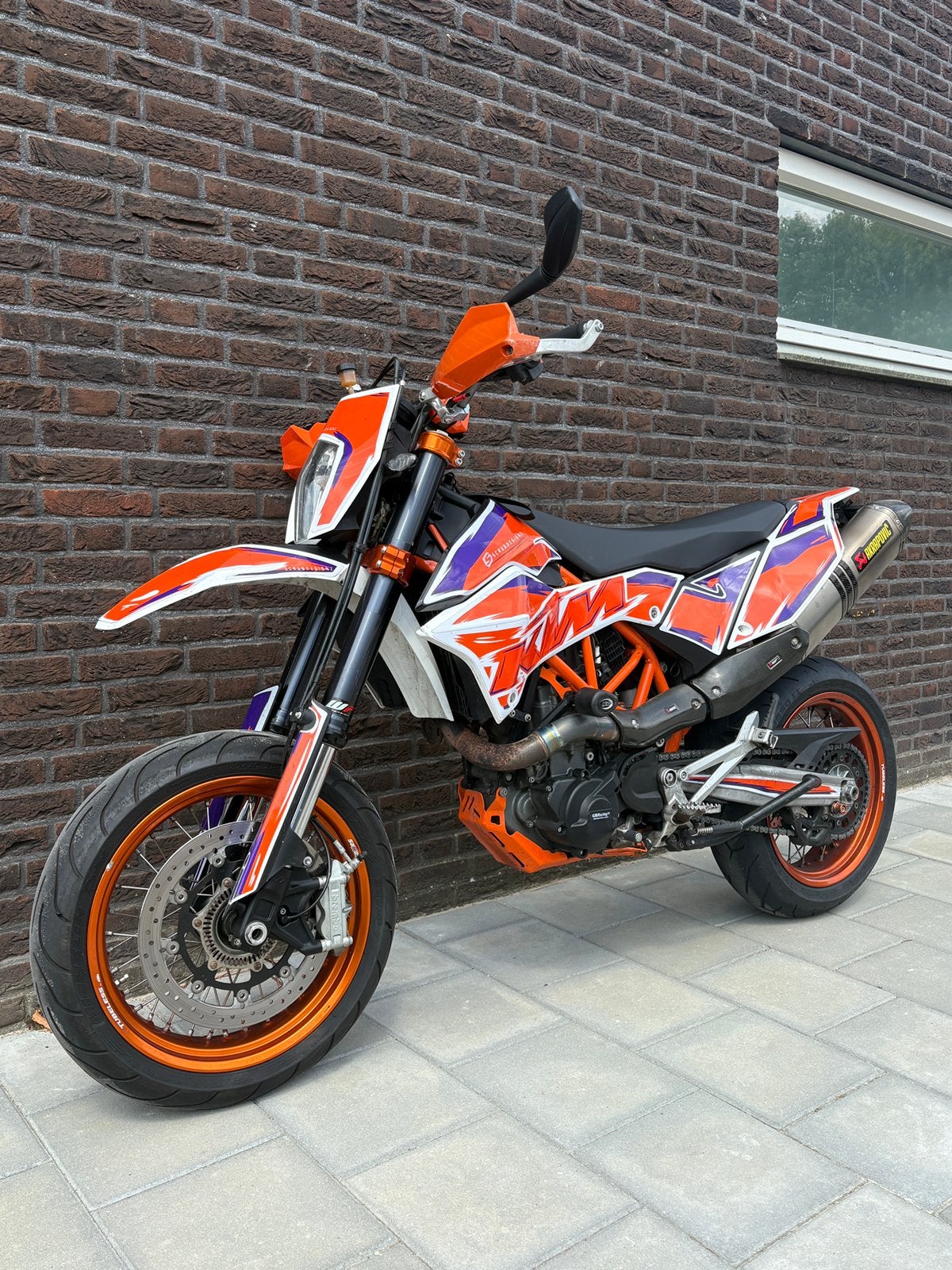 KTM 690 SMC R 2015 incl weinig KM en Akrapovic, Motoren, Motorrijbewijs A, Gebruikt, Particulier, Sportuitlaat