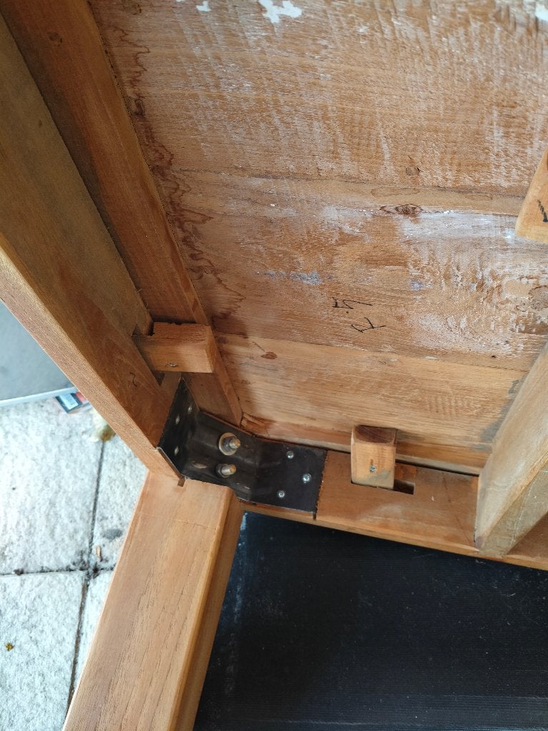 Foto 6 van eettafel