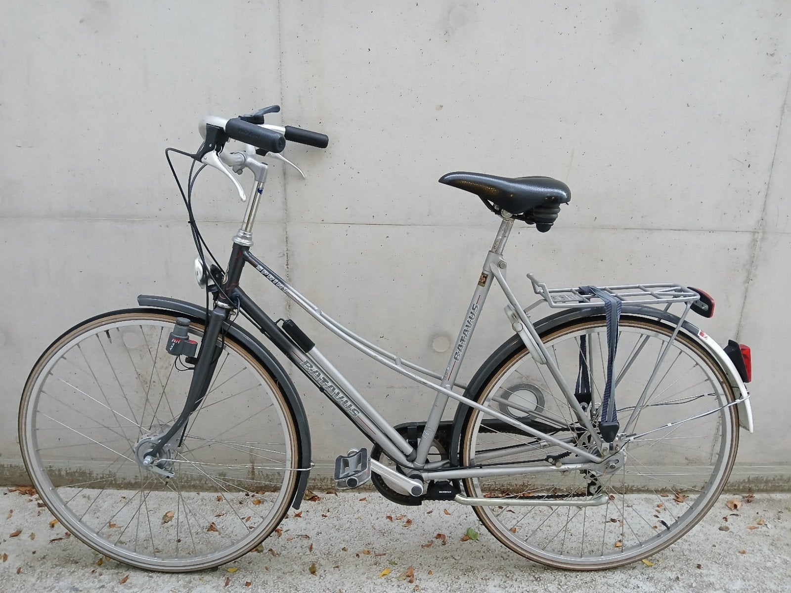 Batavus bike 28 inch studentenfiets, Ophalen, 53 tot 56 cm, Velgrem, Versnellingen