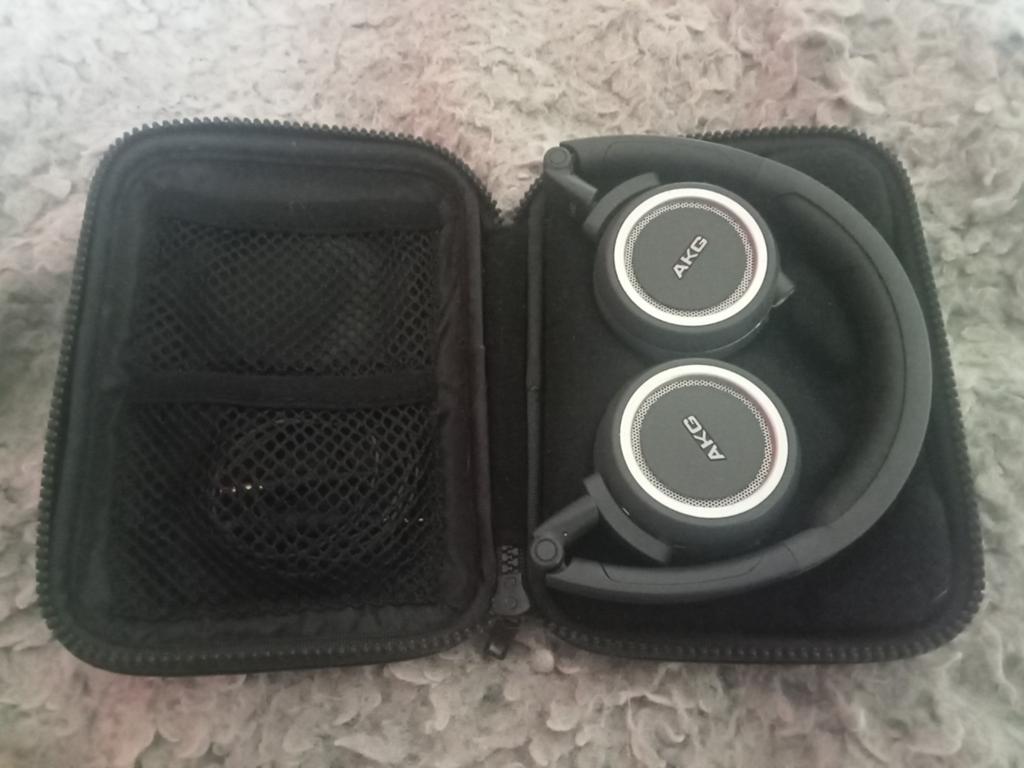 AKG K450
