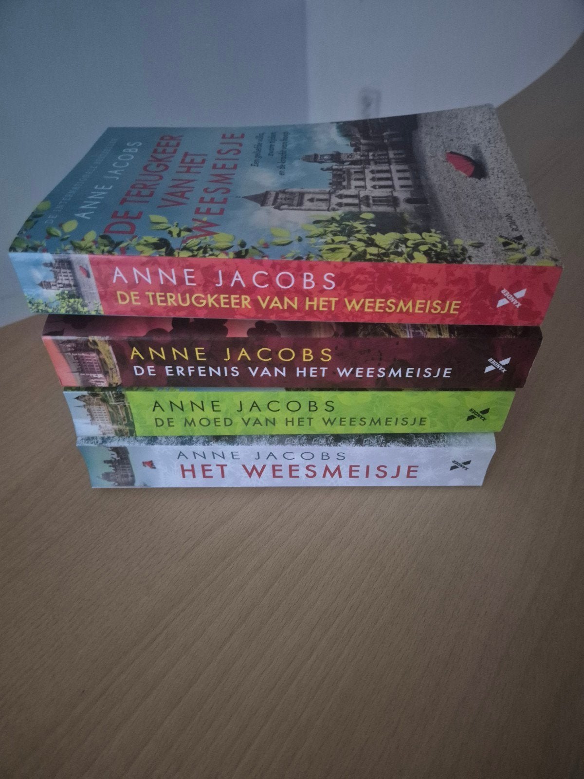 Het Weesmeisje serie - Anne Jacobs (4 boeken), Boeken, Ophalen of Verzenden, Zo goed als nieuw, Anne Jacobs, Nederland