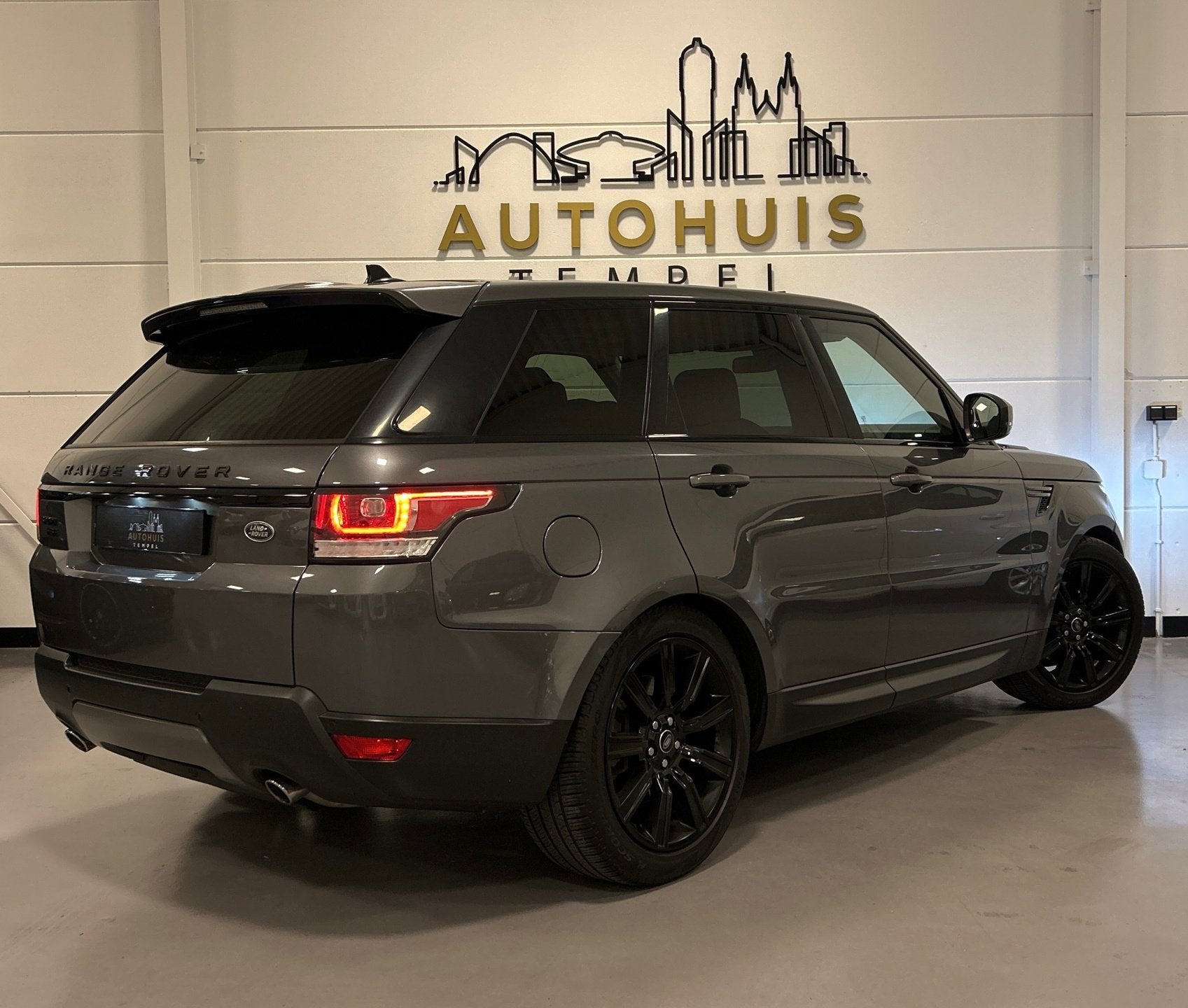 Land Rover Range Rover Sport 3.0 TDV6 Dynamic Luchtvering Le, Auto's, Land Rover, Automaat, Gebruikt, Beige, Bedrijf