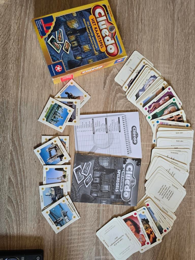 Cluedo Het Kaartspel, Hobby en Vrije tijd, Gezelschapsspellen | Kaartspellen, Ophalen