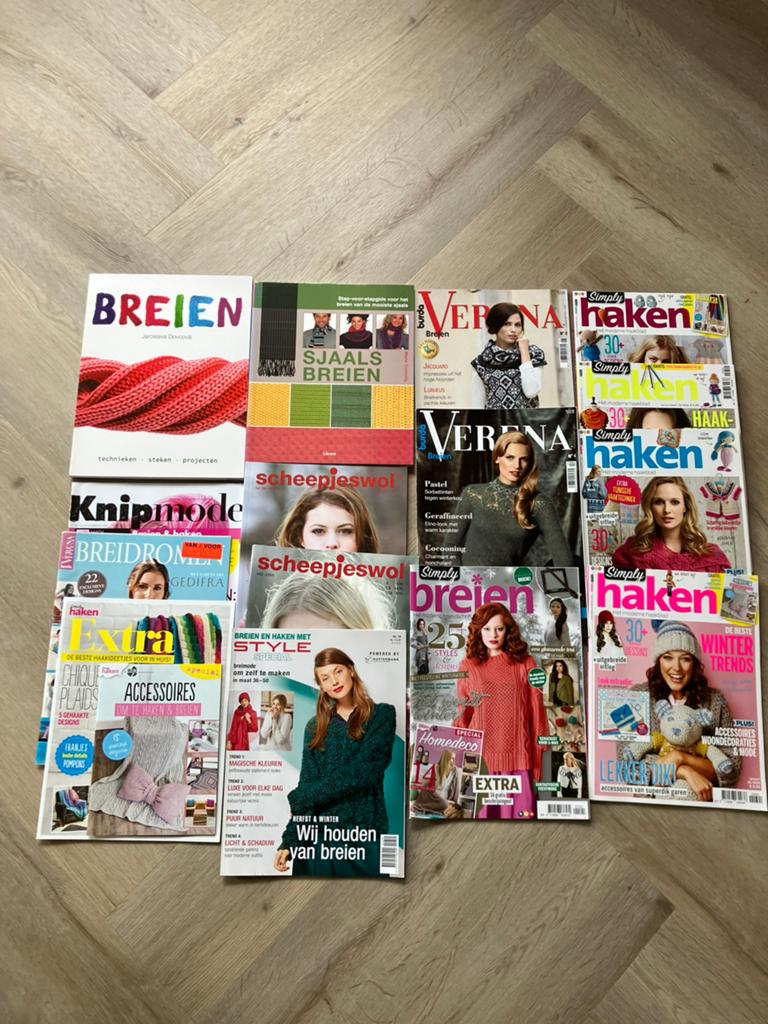 15 boeken en tijdschriften met brei- en haakpatronen, Ophalen of Verzenden, Zo goed als nieuw, Breien of Haken, Patroon of Boek