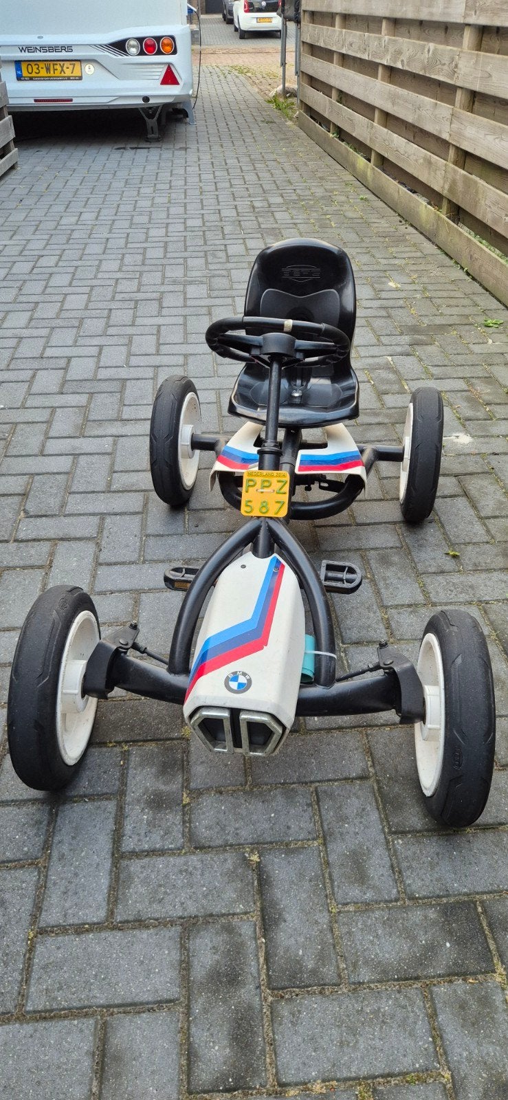 Berg BMW skelter, Kinderen en Baby's, Speelgoed | Buiten | Skelters, Ophalen, Gebruikt, Berg, Vrijloopautomaat