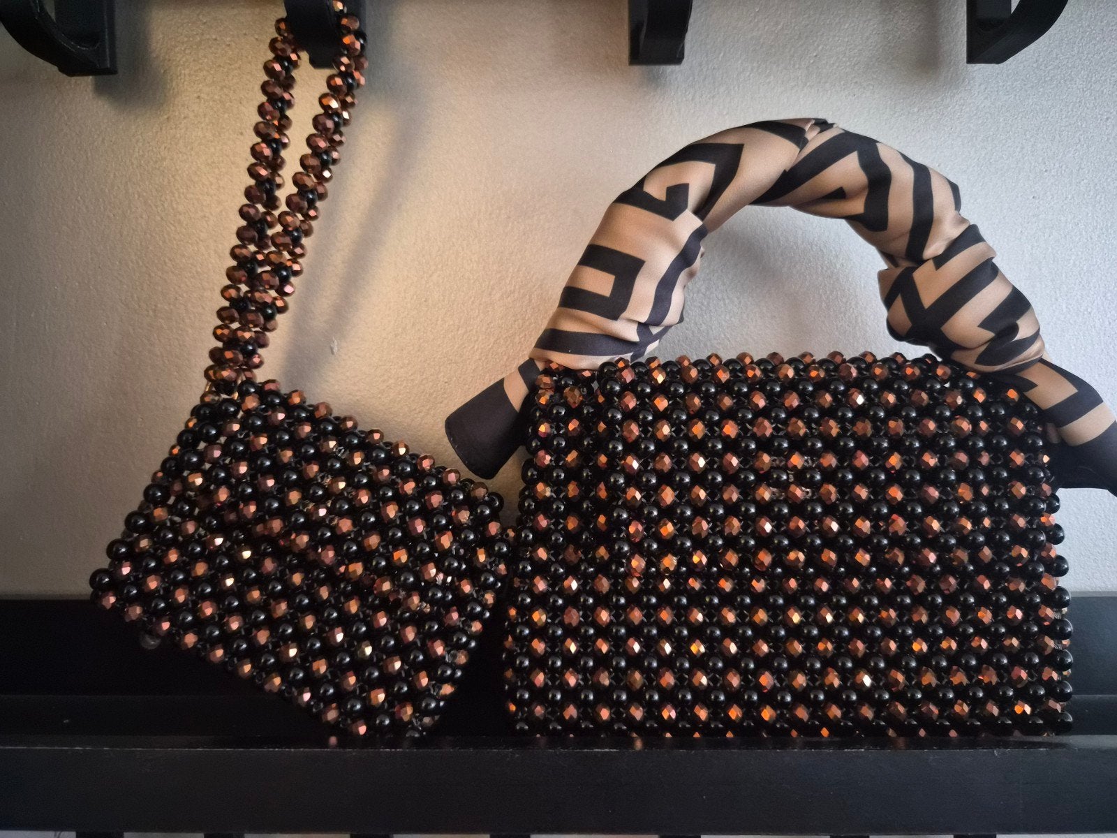 Handgemaakte kralen tas en portemonnee, Ophalen of Verzenden, Nieuw, Bruin, Handtas