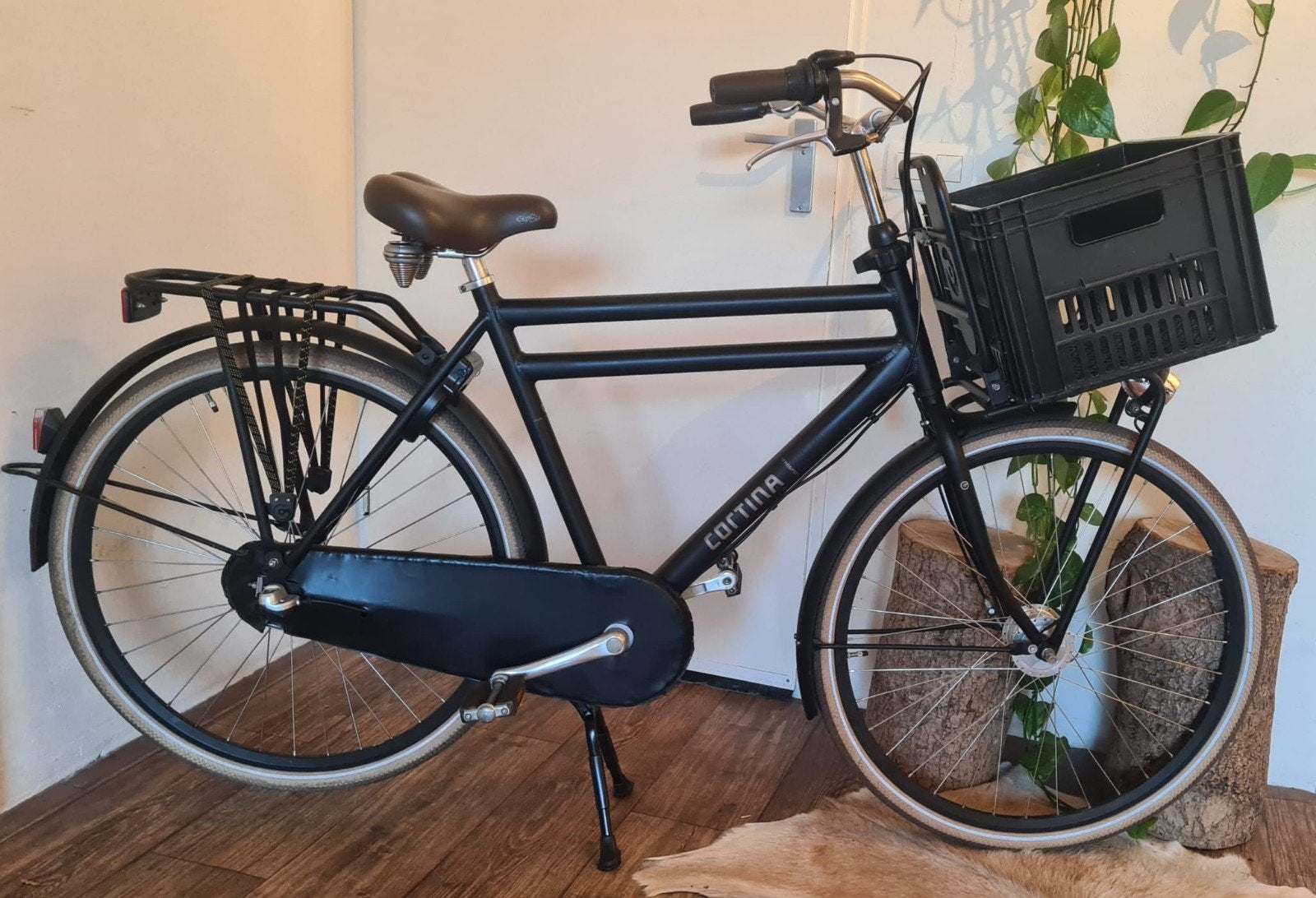 Matzwarte CORTINA type U4 Transportfiets || Herenfiets || N3, Fietsen en Brommers, Fietsen | Heren | Herenfietsen, Terugtraprem