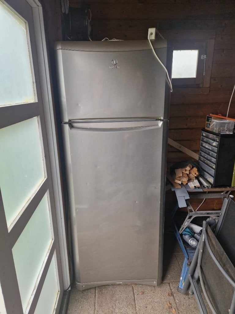 GRATIS koelvriescombinatie (defect), Witgoed en Apparatuur, Koelkasten en IJskasten, Ophalen, Gebruikt, 200 liter of meer, Met aparte vriezer