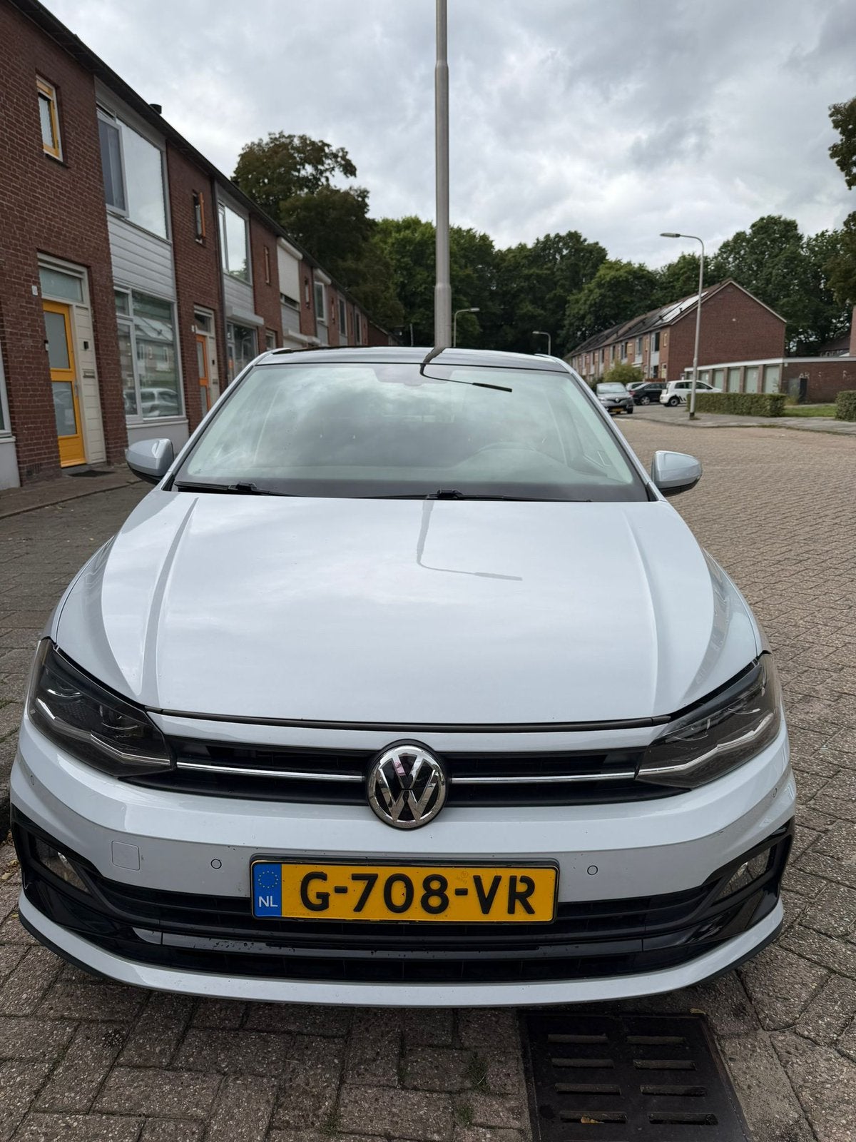Foto 2 van Volkswagen Polo Business R Highline | Panorama Dak | 2019