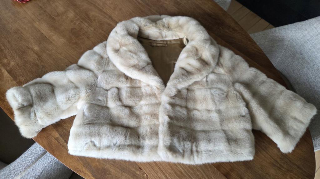 Vintage Jean Louis de Paris imitatie bont jasje maat 42, Beige, Maat 42/44 (L), Ophalen of Verzenden, Gedragen
