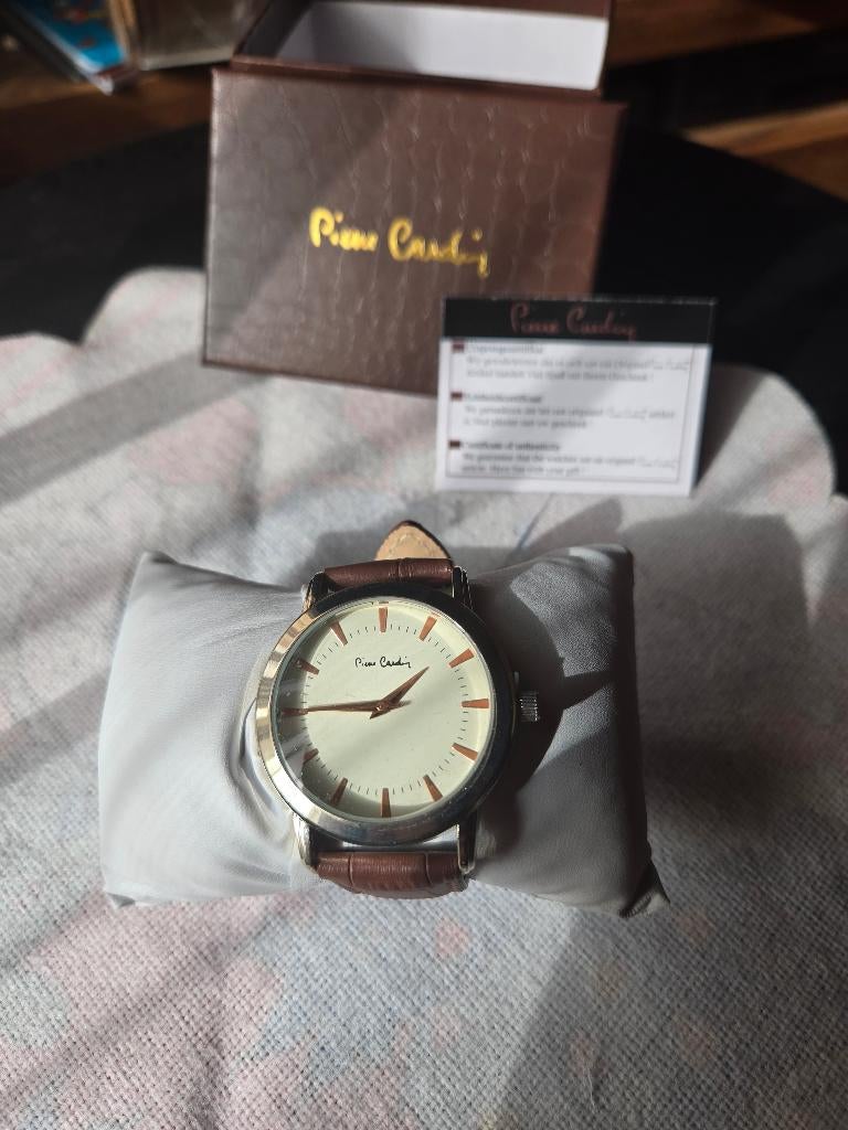 Pierre Cardin horloge, Sieraden, Tassen en Uiterlijk, Horloges | Heren, Overige merken, Leer, Verzenden, Polshorloge