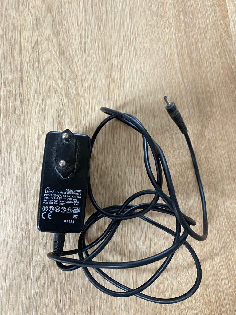 Opladers / adapters, Ophalen of Verzenden, Gebruikt