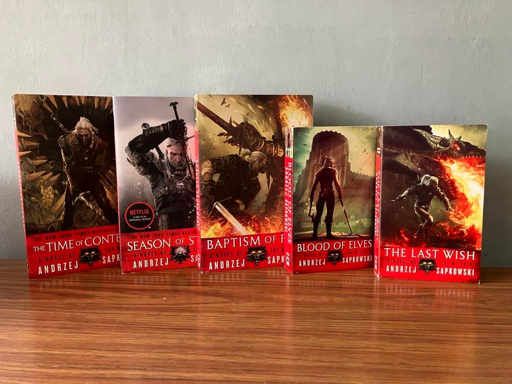 The Witcher Boeken - 5 Delen in Zeer Goede Staat, Ophalen of Verzenden, Zo goed als nieuw