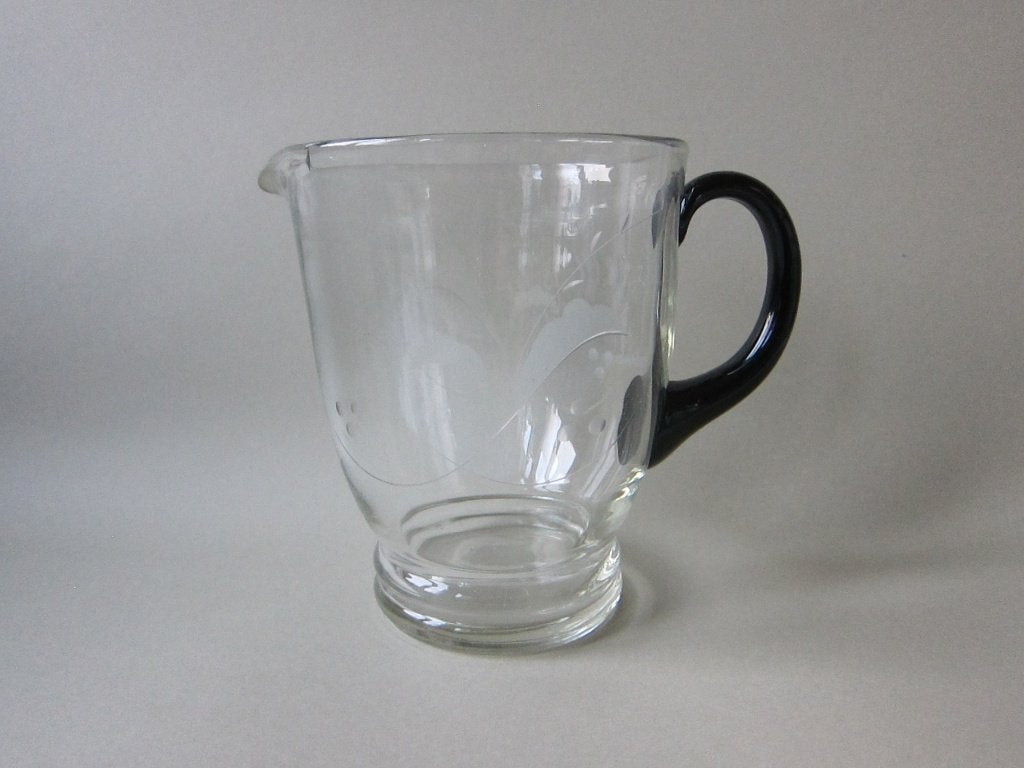 Antieke glazen karaf met zwart oor, inhoud 0,8 liter, Antiek en Kunst, Ophalen of Verzenden