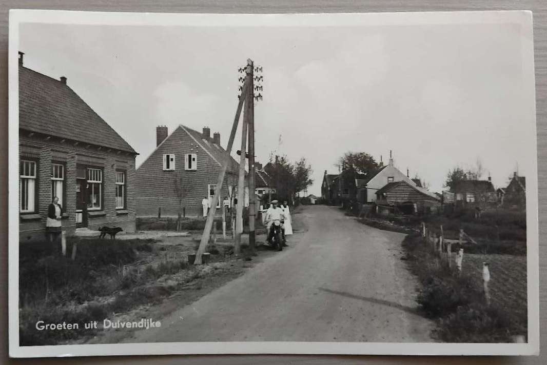 Fotokaart Duivendijke (Zeeland) - Gelopen 1951, Ophalen of Verzenden, 1940 tot 1960, Gelopen, Zeeland