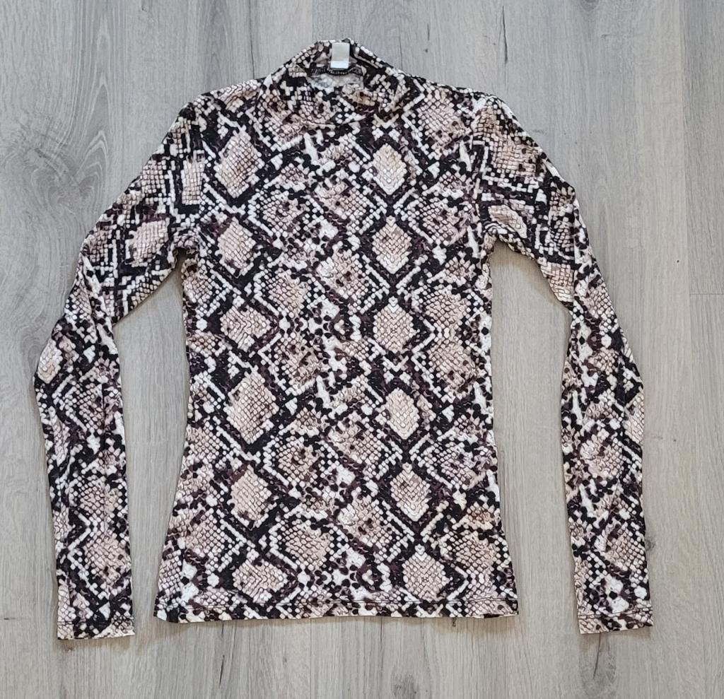 Truitje shirt trui maat xs / 164 meisje, Kinderen en Baby's, Kinderkleding | Maat 164, Ophalen of Verzenden, Zo goed als nieuw