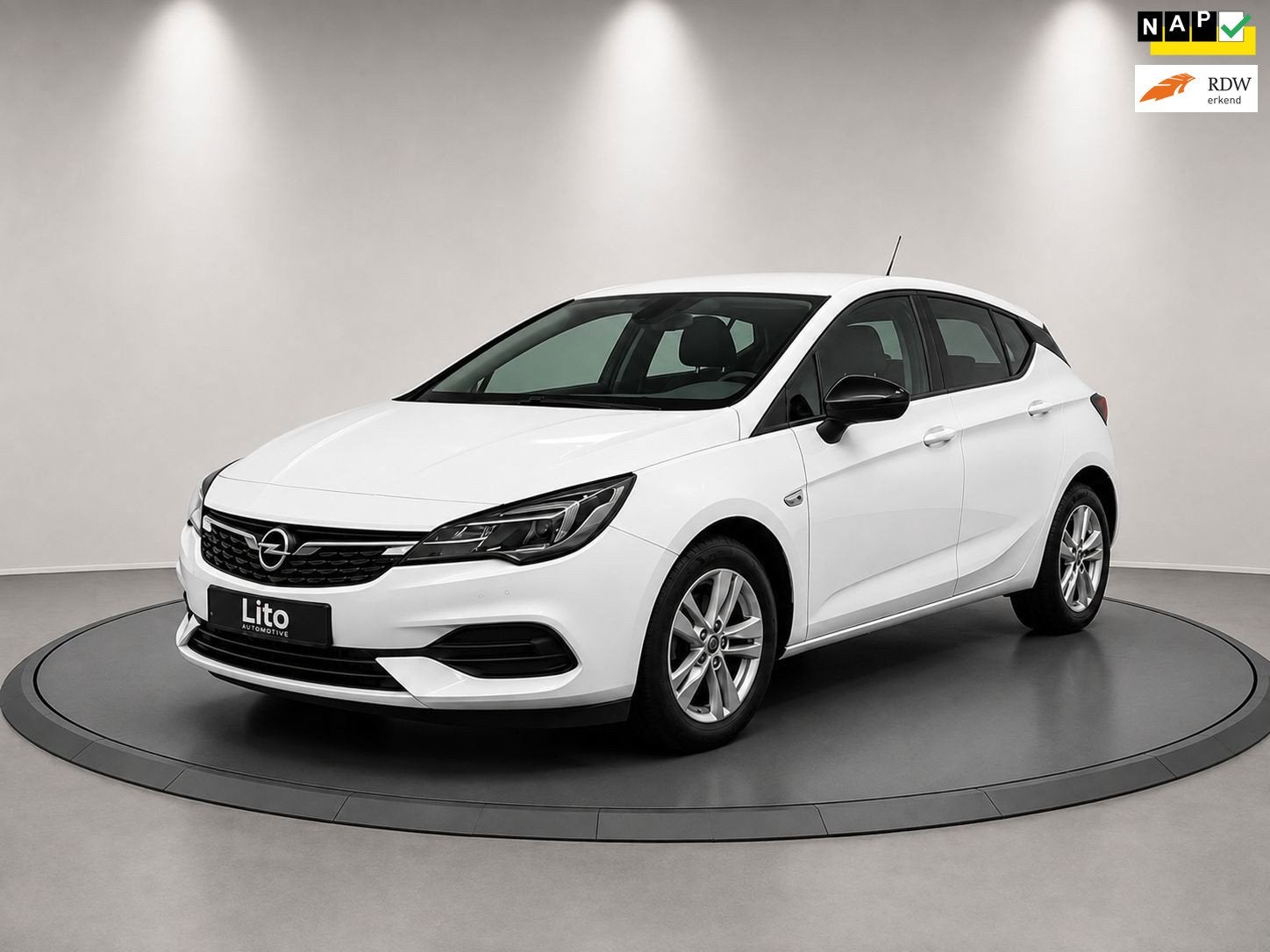 Opel Astra 1.2 Edition|WHITE|NAVI|AIRCO|, Auto's, Voorwielaandrijving, Gebruikt, Euro 6, 1199 cc