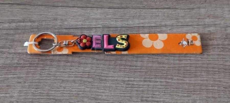Sleutelhanger met naam 'ELS' en bloem, Ophalen of Verzenden, Nieuw, Overige typen