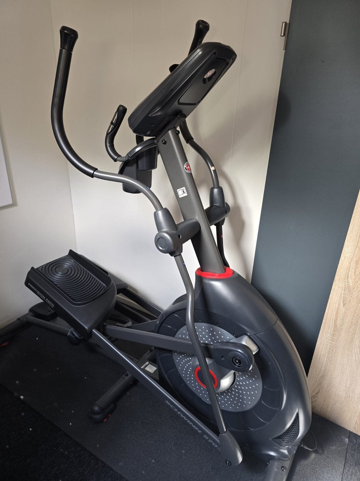 Schwinn 570E Crosstrainer - Zo goed als nieuw, Ophalen, Zo goed als nieuw, Benen, Crosstrainer