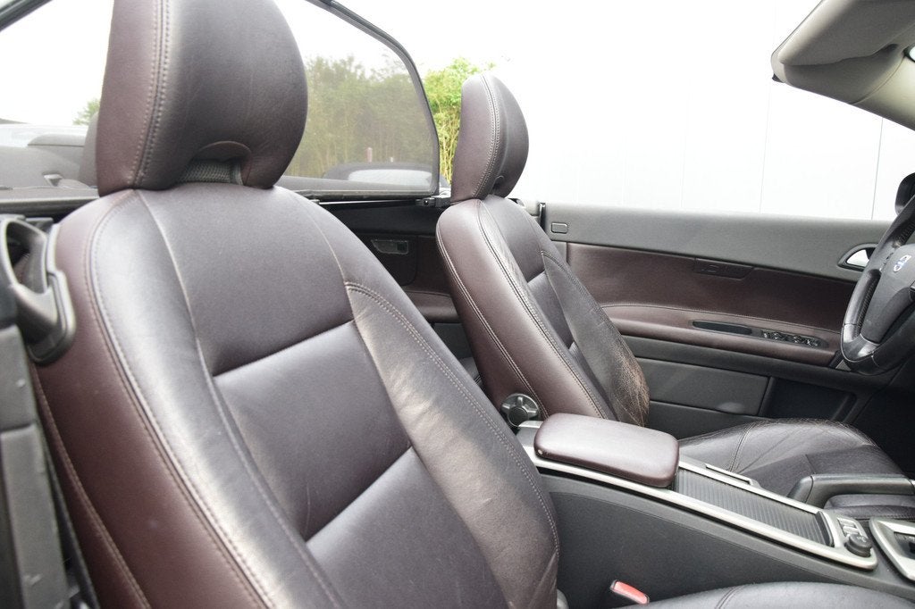 Volvo C70 Convertible 2.4 D5 Summum Leer/Verwarmd Navi Bi-Xe, Auto's, Volvo, C70, Gebruikt, Zwart, 197 €/maand
