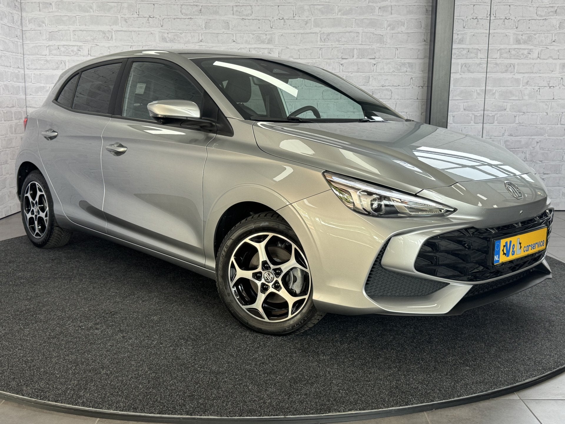 MG MG3 Hybrid+ 1.5 Luxury Keyless 360camera ACC (bj 2024), 4 cilinders, 1283 kg, Leder en Stof, 23 km/l
