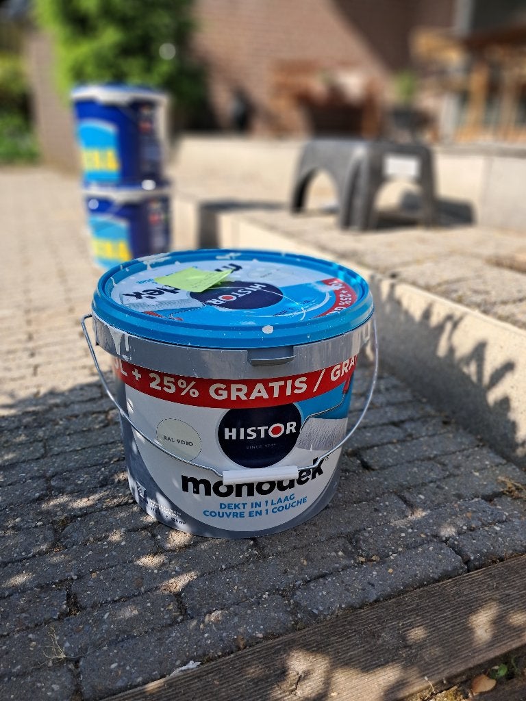 Te koop restanten muur-plafondverf, Ophalen, Wit, Minder dan 5 liter, Verf