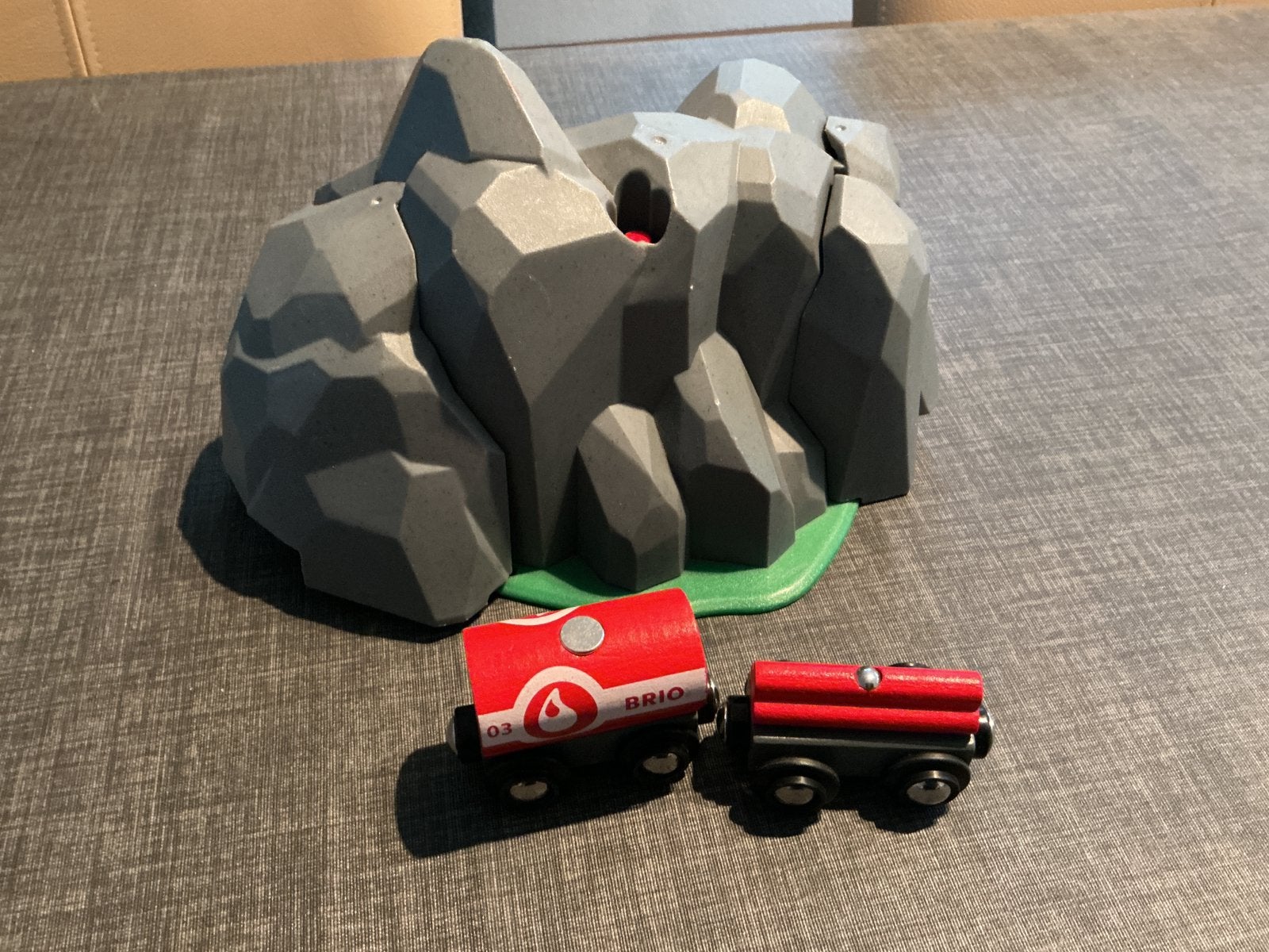 Brio nr 36044 ontploffende tunnel, Ophalen of Verzenden, Zo goed als nieuw