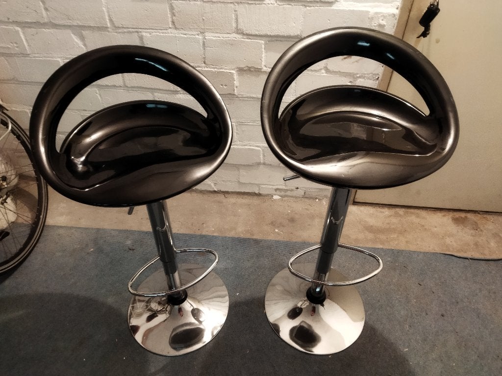 Bar stools, Ophalen, Twee, Zwart, Zo goed als nieuw