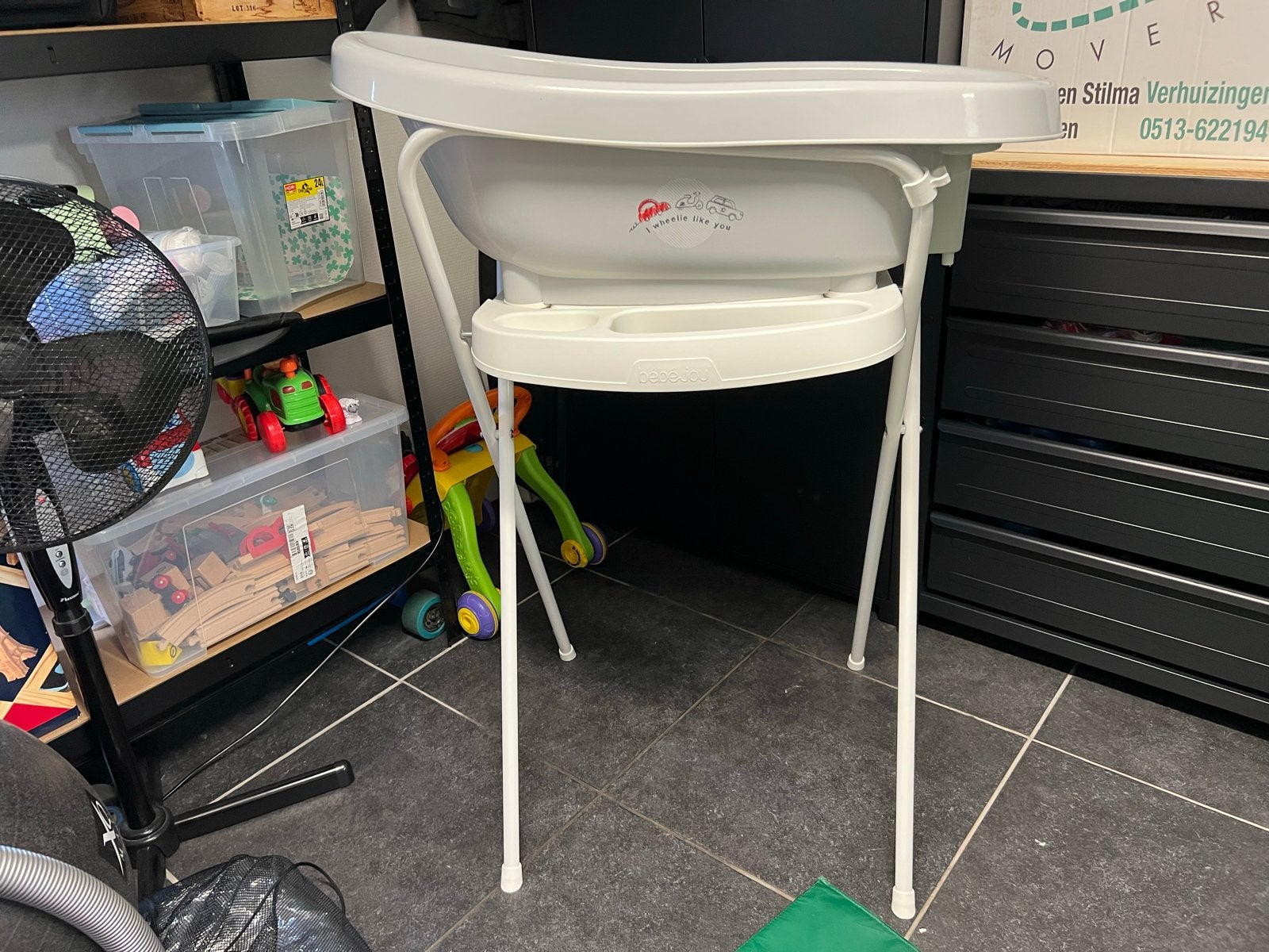 Babybadje met standaard en badzitje, Kinderen en Baby's, Ophalen, Zo goed als nieuw, Badje, Overige merken