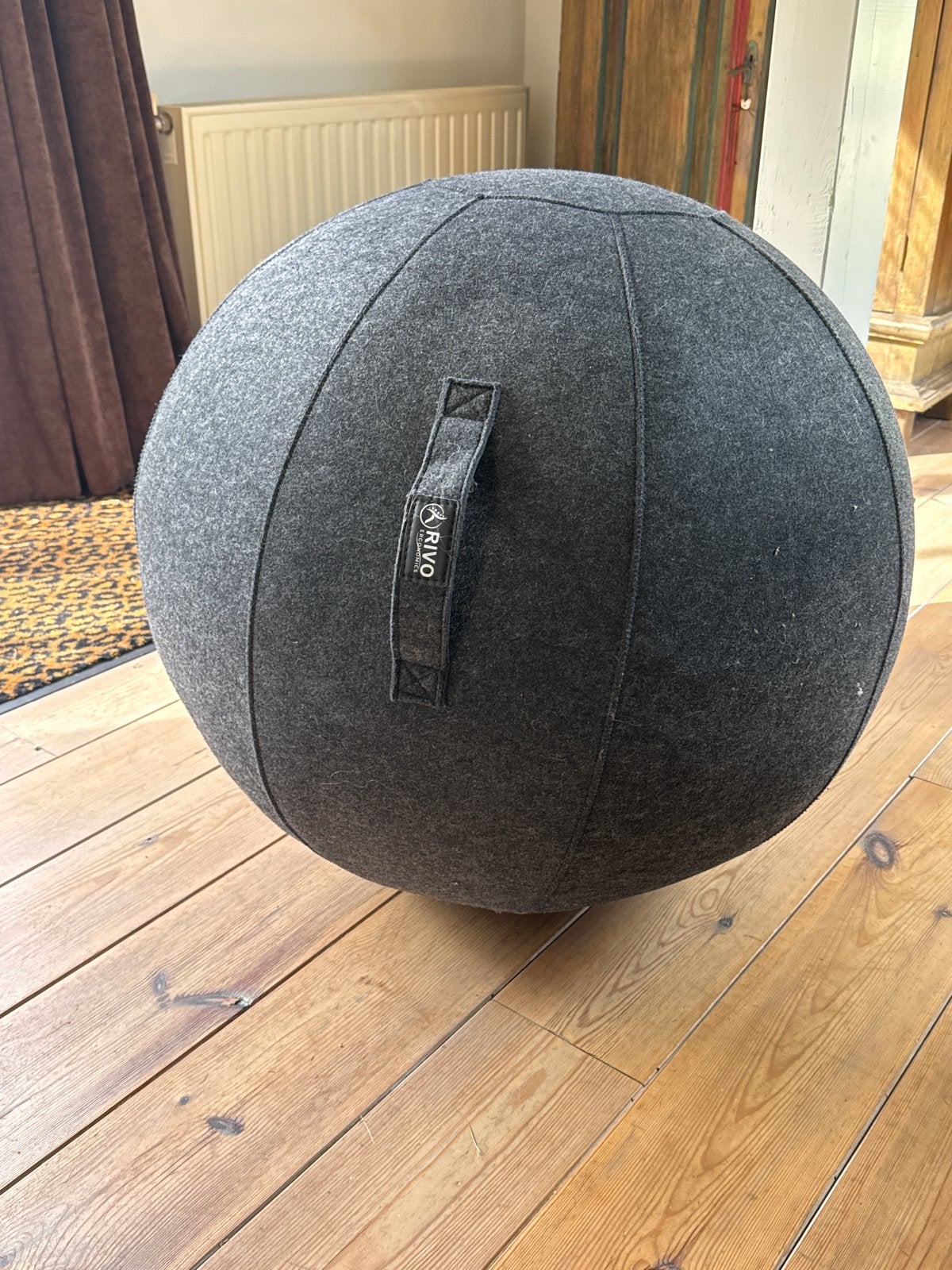 Ergonomische zitbal - fitness bal - yogabal, Ophalen of Verzenden, Zo goed als nieuw, Grijs, Bureaukruk