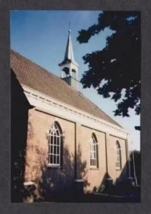 Foto Gieterveen Ned. Herv. Kerk Jaren 80., Verzamelen, 1980 tot heden, Foto, Ophalen of Verzenden, Zo goed als nieuw