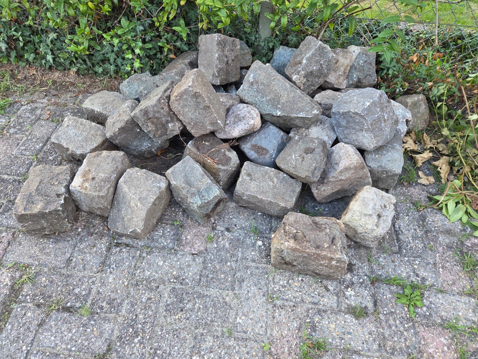 Grote stenen voor tuin of decoratie, Ophalen, Gebruikt, Grijs, Kei