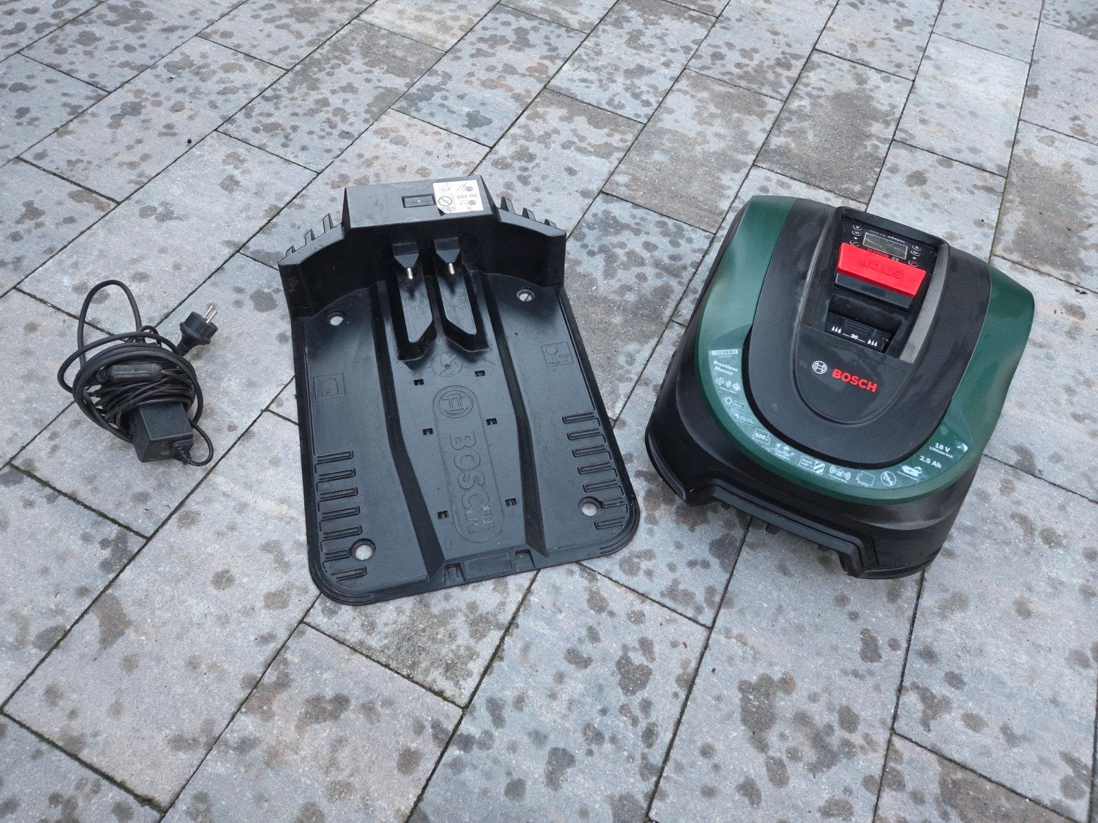 Bosch Indego S+ 500 Robotmaaier met Laadstation en garage, Gebruikt, Bestuurbaar via app, Ophalen of Verzenden, Bosch