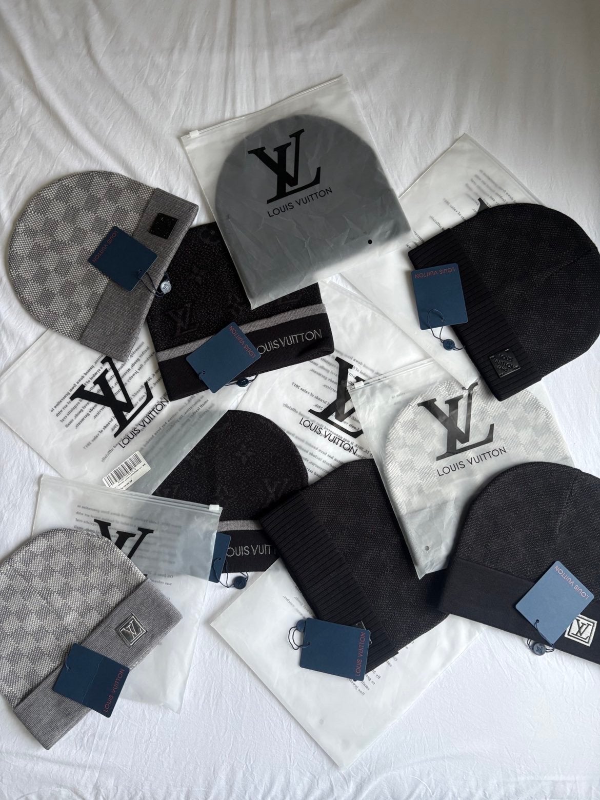Louis Vuitton Mutsen - Nieuw met labels, Kleding | Heren, Ophalen of Verzenden, Zo goed als nieuw, Overige maten, Muts