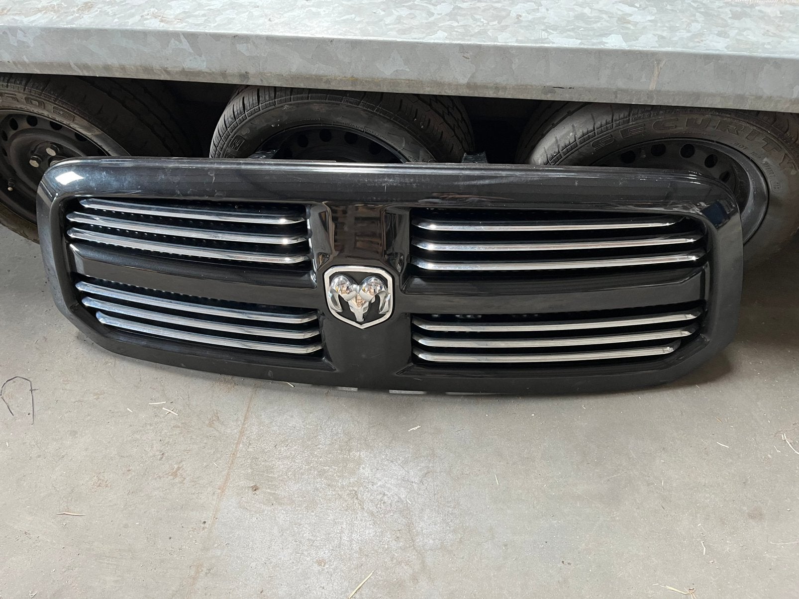 Dodge ram grill, Ophalen of Verzenden, Voor, Dodge, Bumper
