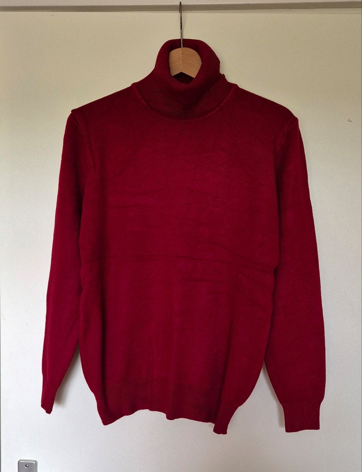Nieuwe donkerrode coltrui - Maat L (okselmaat 52 cm), Ophalen of Verzenden, Nieuw, Maat 42/44 (L), Rood