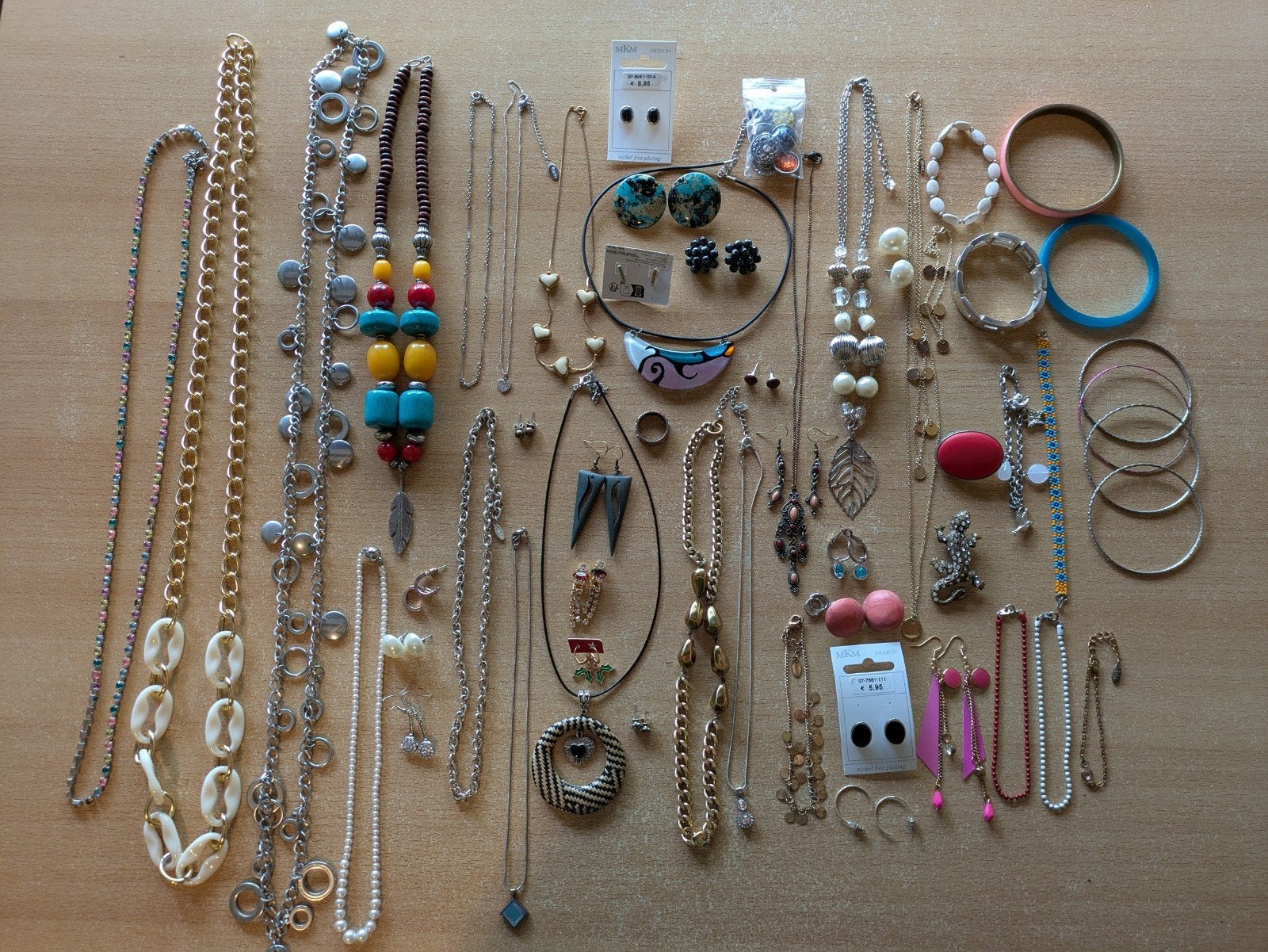 Lot diverse sieraden - kettingen, oorbellen, armbanden, Overige materialen, Gebruikt, Overige kleuren, Verzenden