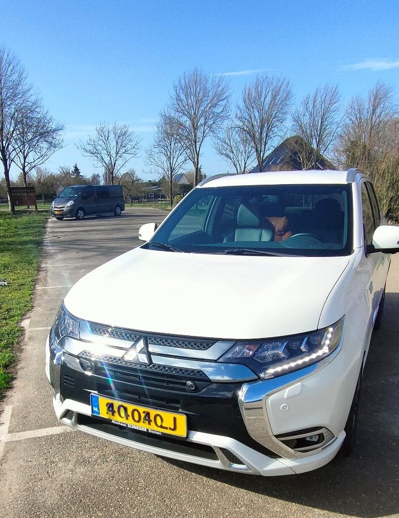 Mitsubishi Outlander 2.4 Dohc Mivec Phev 240pk 4WD Aut 2019, Auto's, Mitsubishi, Particulier, Outlander, 360° camera, 4x4, ABS