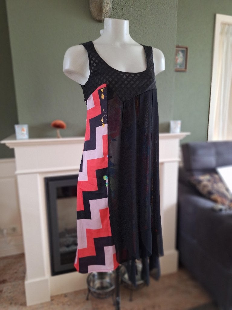 Eroke nieuwe jurk met voile stukken IT 42 NL 38, Kleding | Dames, Maat 38/40 (M), Zo goed als nieuw, Knielengte, Eroke