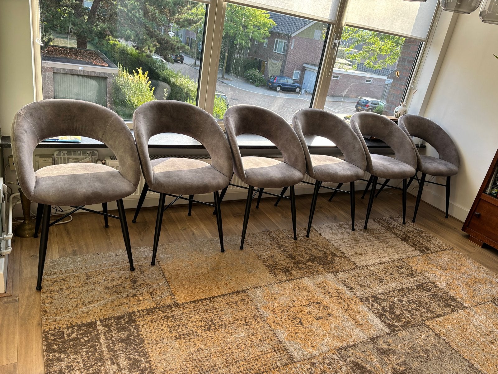6 Eetkamerstoelen Marasino clay velvet met viltglijders, Ophalen, Overige kleuren, Zo goed als nieuw, Stof