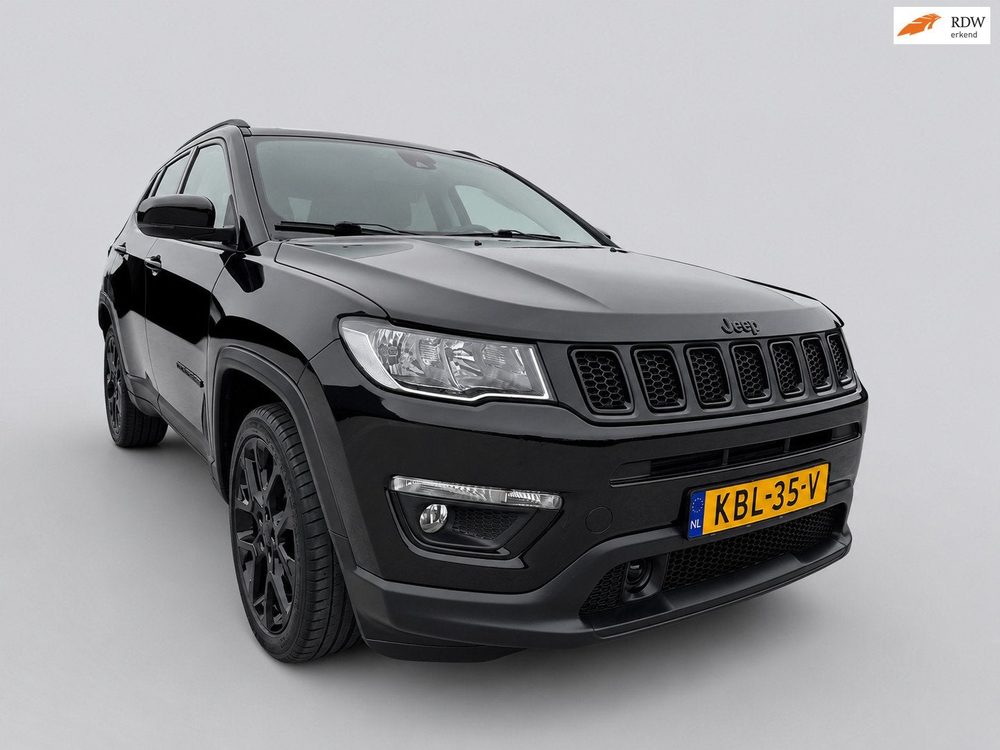 Jeep COMPASS 1.3T Night Eagle Liberty Edition - Stoel en Stu, Voorwielaandrijving, 15 km/l, 4 cilinders, Leder en Stof