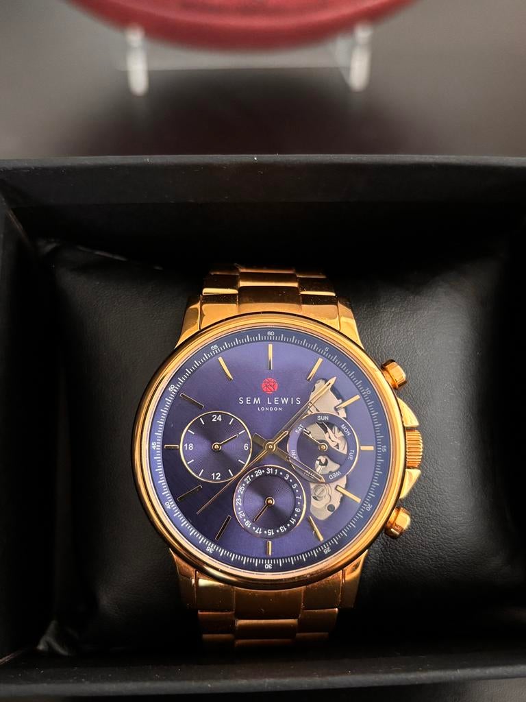 Sem Lewis Horloge - 42mm Gold Blue Quartz, Sieraden, Tassen en Uiterlijk, Overige merken, Staal, Polshorloge, Ophalen of Verzenden