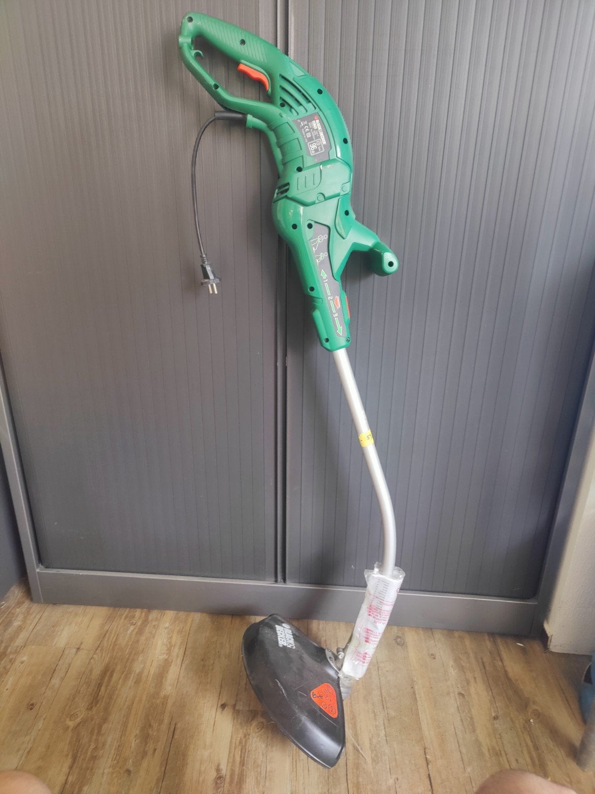 Gras trimmer zwaar model black and Decker nieuw., Ophalen, Nieuw, Elektrisch