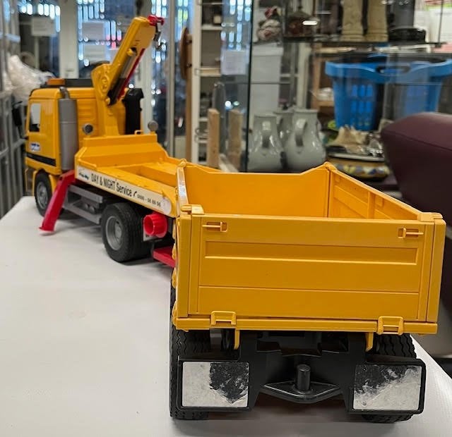 Bruder Mercedes-Benz Actros 4143 takelwagen met aanhanger, Ophalen, Gebruikt