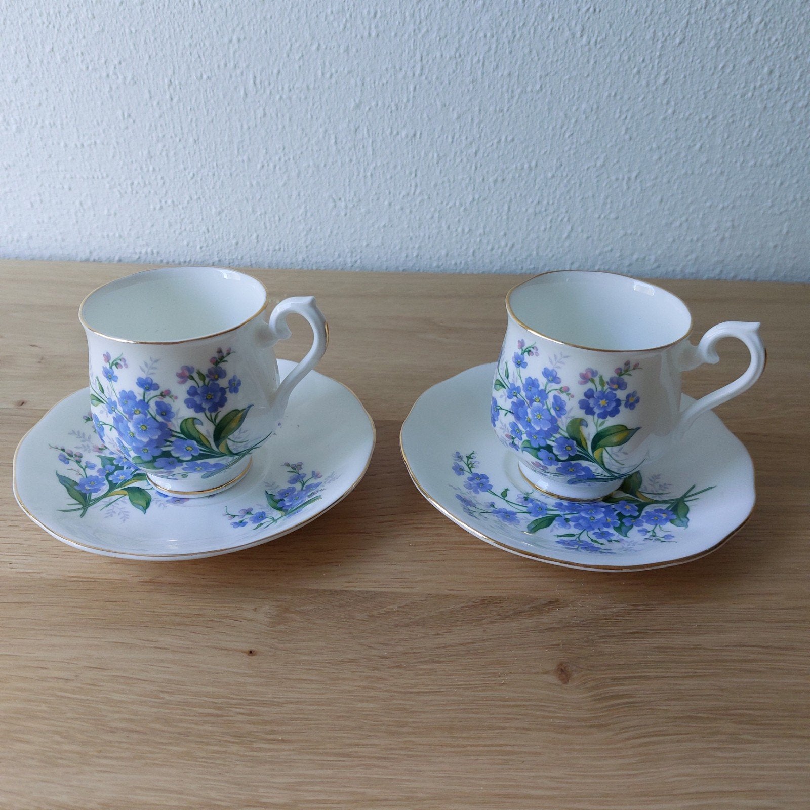 Royal Albert Bone China Vergeet-mij-nietje, Antiek en Kunst, Ophalen of Verzenden